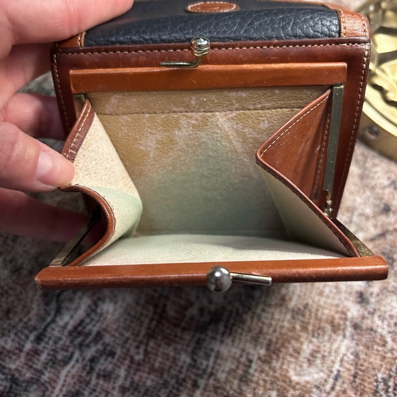 VTG DOONEY BOURKE AWL NAVY/ BRIT TAN FRENCH WALLET KISS LOCK COIN POCKET CARD - Picture 11 of 11